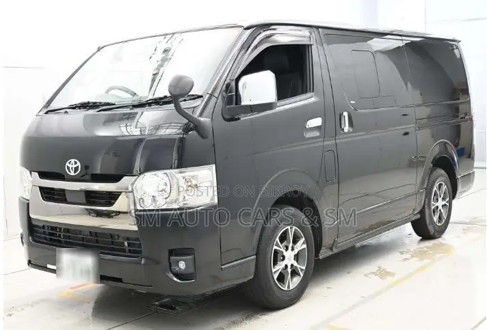 Toyota HiAce 2022 Black