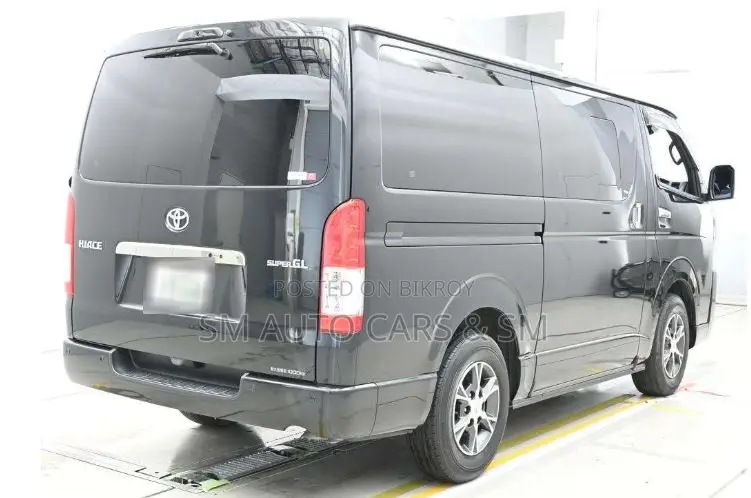 Toyota HiAce 2022 Black
