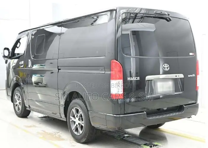 Toyota HiAce 2022 Black