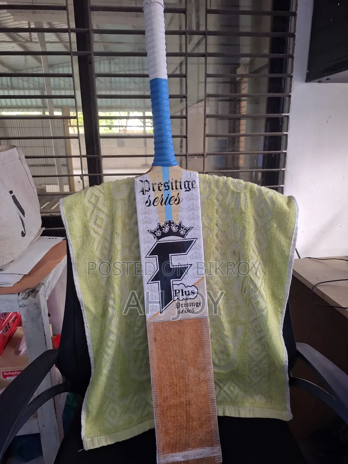 Tape Tennis Bat