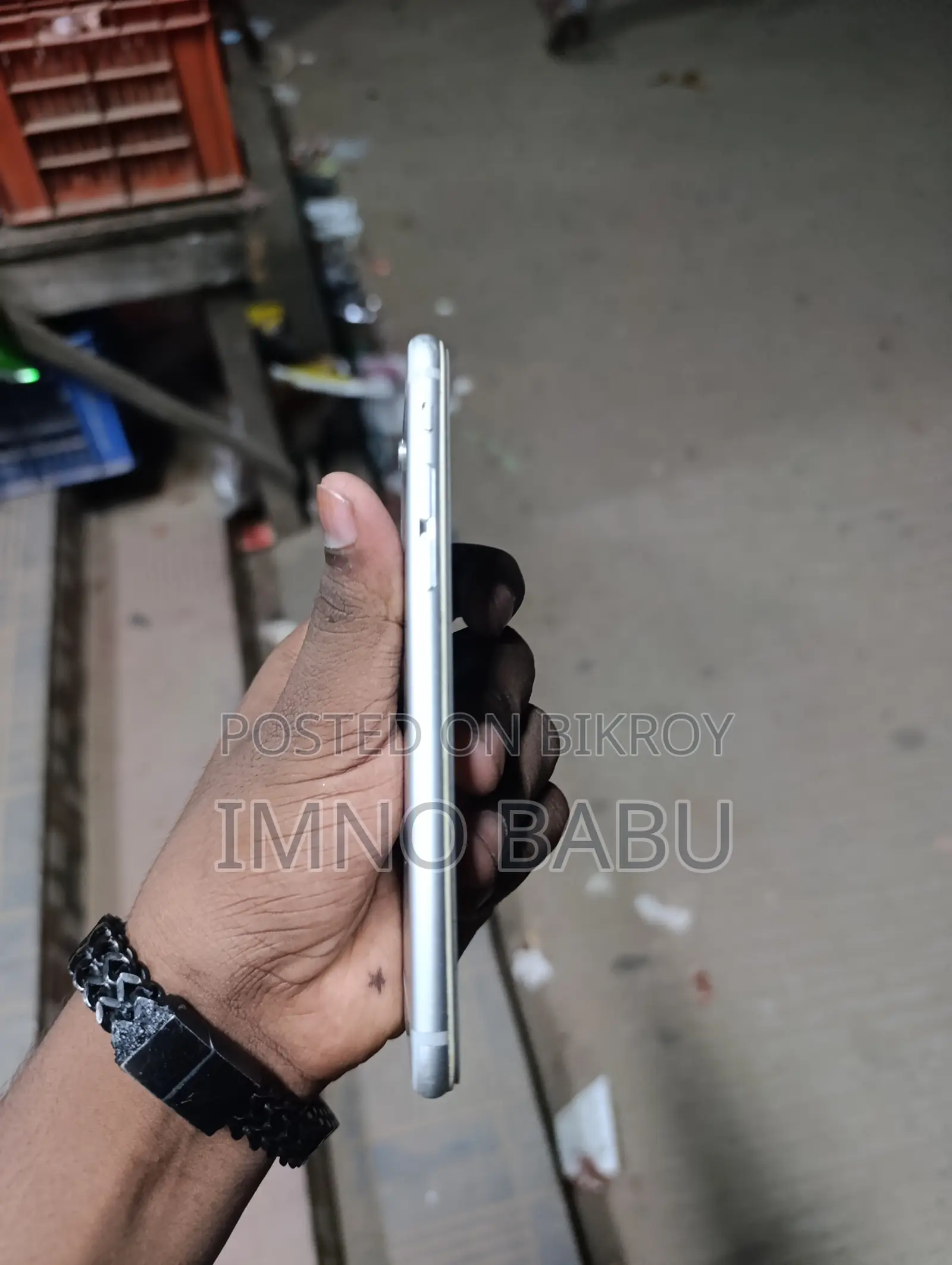 অ্যাপল আইফোন ৬ ৬৪ জিবি সাদা
