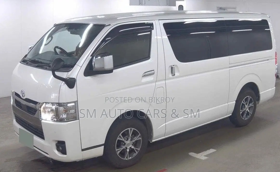 Toyota HiAce 2023 White