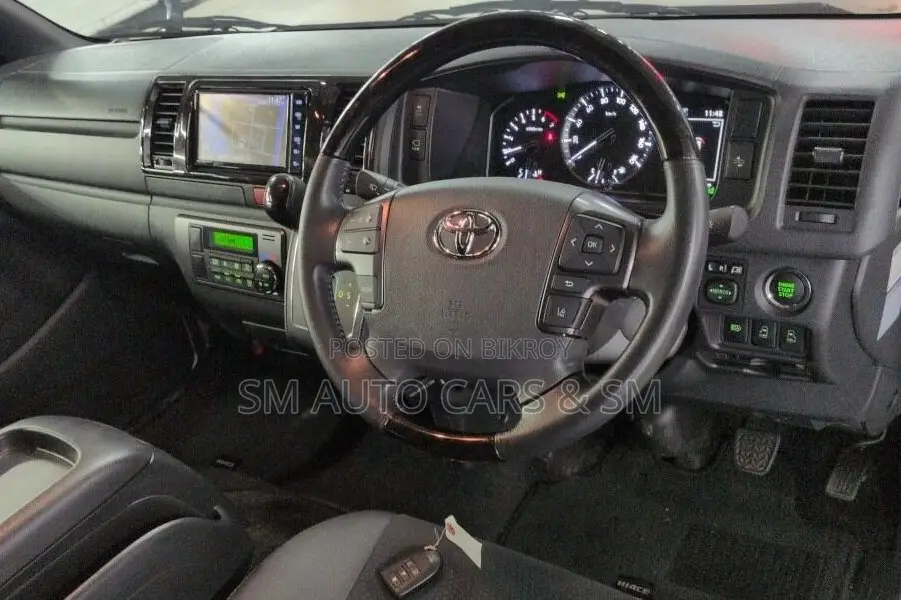 Toyota HiAce 2023 White