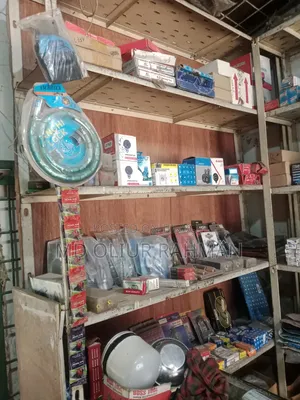 একটি বাইক পার্টসের দোকানের মালামাল সহ বিক্রয় করা হবে