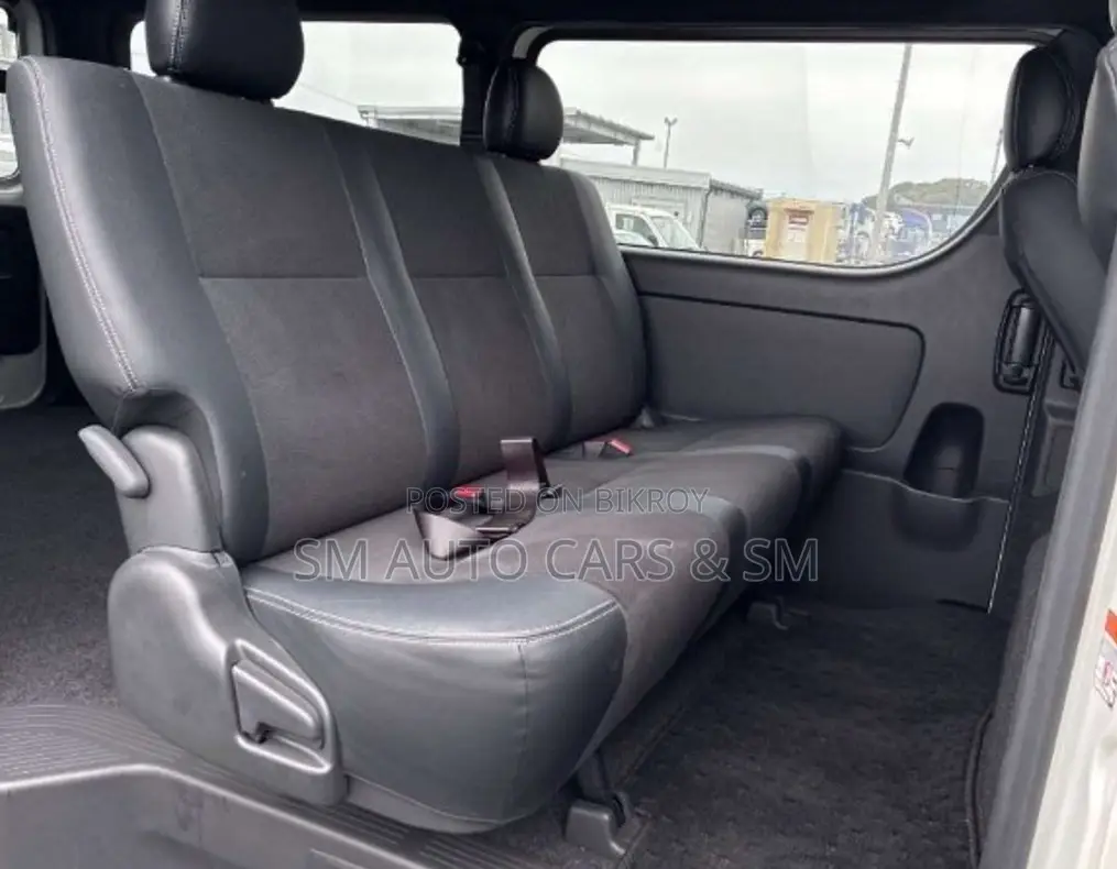 Toyota HiAce 2023 White