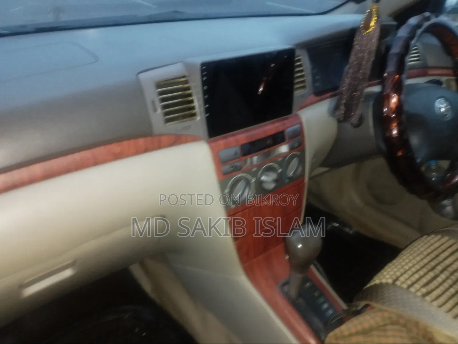 টয়োটা করোলা সেডান অটোমেটিক ২০০৪ হোয়াইট