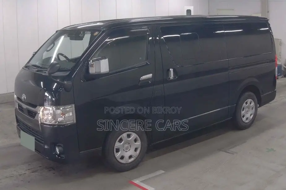 Toyota HiAce 2021 Black