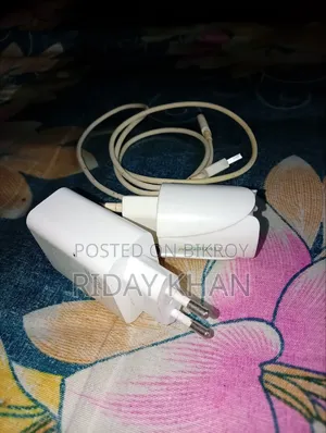 দুইটা অরিজিনাল মোবাইল চার্জার বিক্রি করা হবে ভালো কন্ডিশন