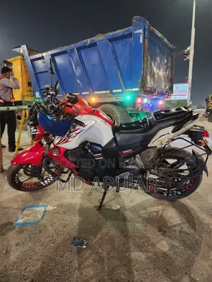 Yamaha FZ ২০১২ সাদা