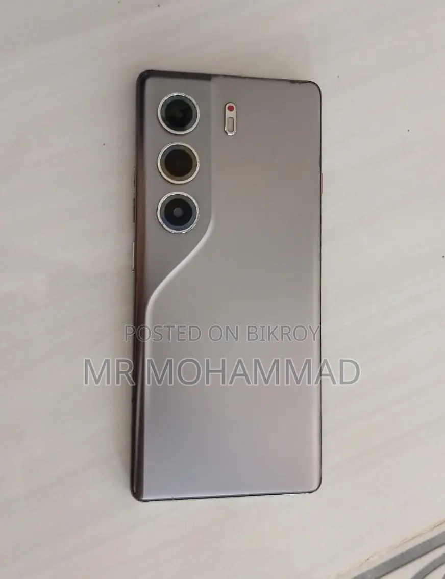 টেকনো ক্যামন ৪০ প্রো ৪জি ২৫৬ জিবি ব্রোঞ্জ