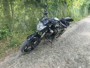 সুজুকি জিক্সার ২০২৩ কালো