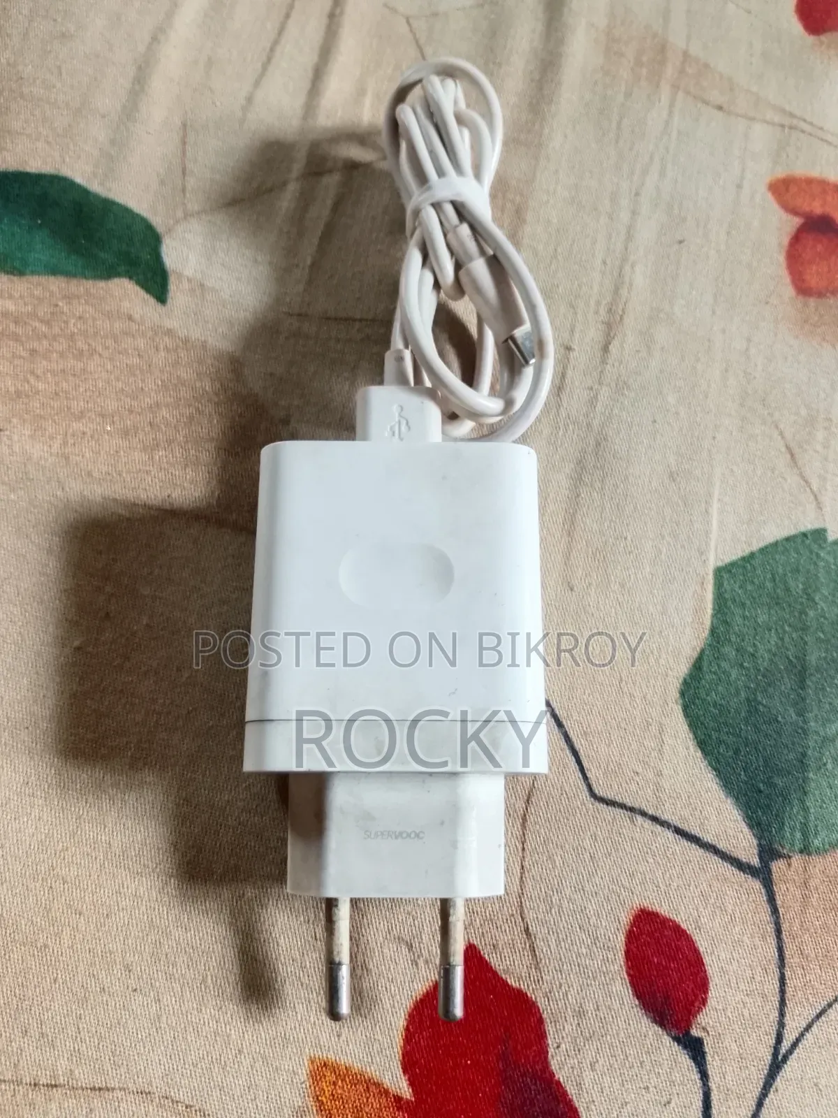 ৩৩ ওয়াট সুপারভুক চার্জার