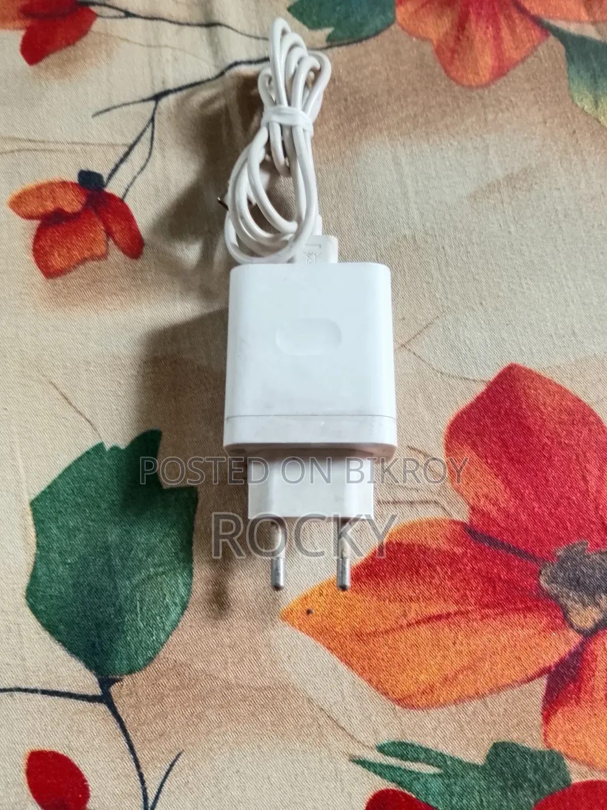 ৩৩ ওয়াট সুপারভুক চার্জার