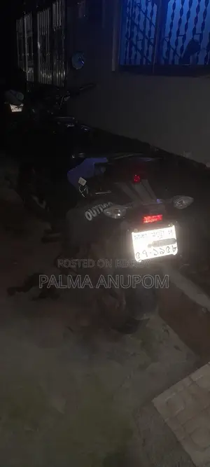 হোন্ডা এক্স-ব্লেড ১৬০ ২০২১ কালো
