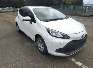Toyota Aqua 2021 Pearl