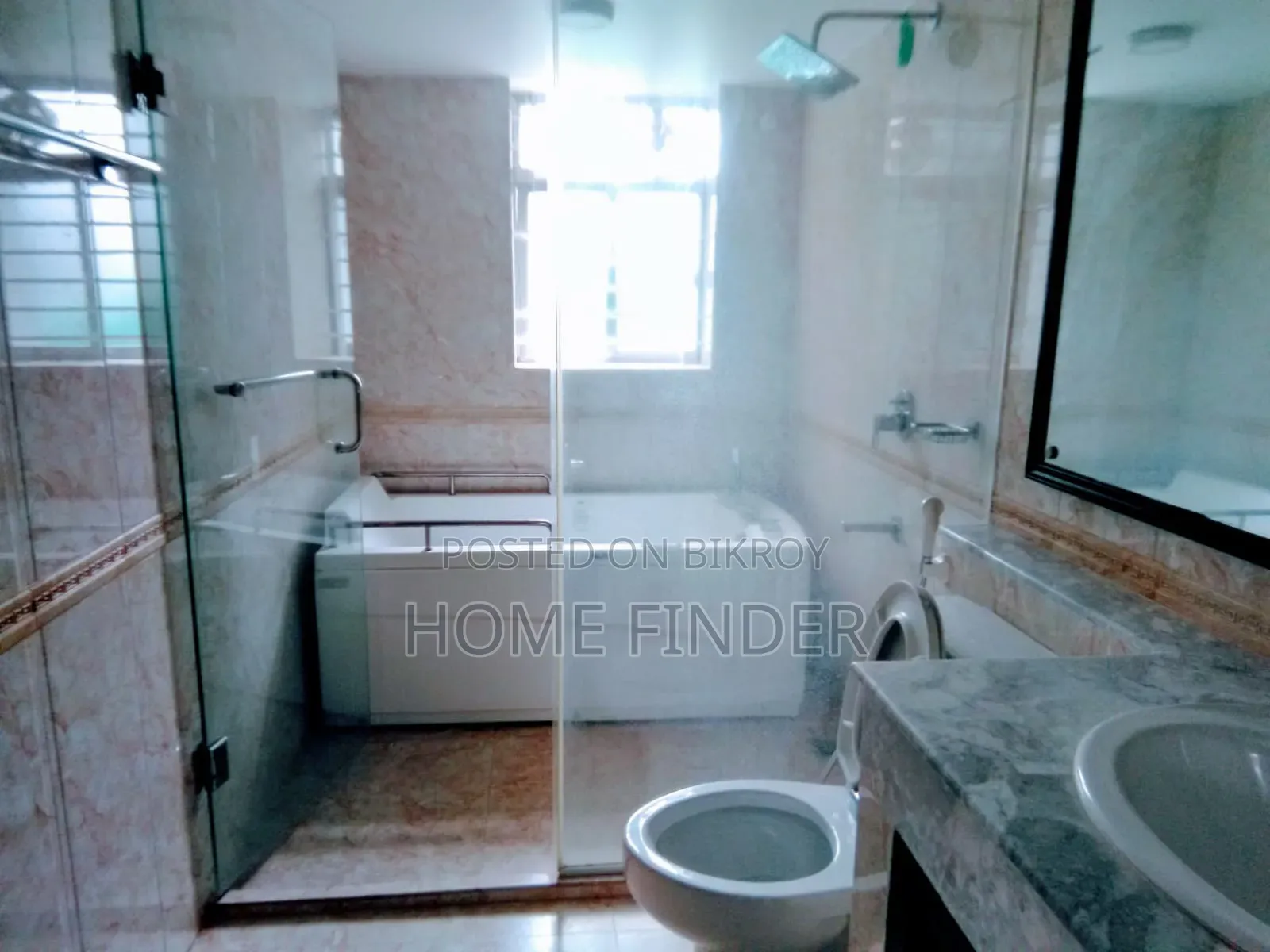 4bdrm Apartment in Gulshan for rent