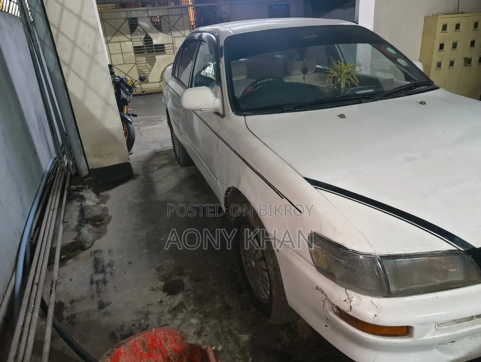 Toyota Corolla Sedan 1992 White