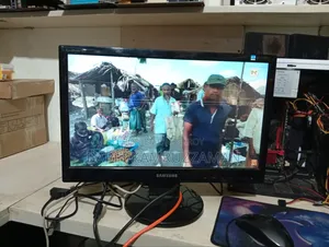 Blockbuster Budget Offer! Samsung 19" Monitor for only 2000 BDT!