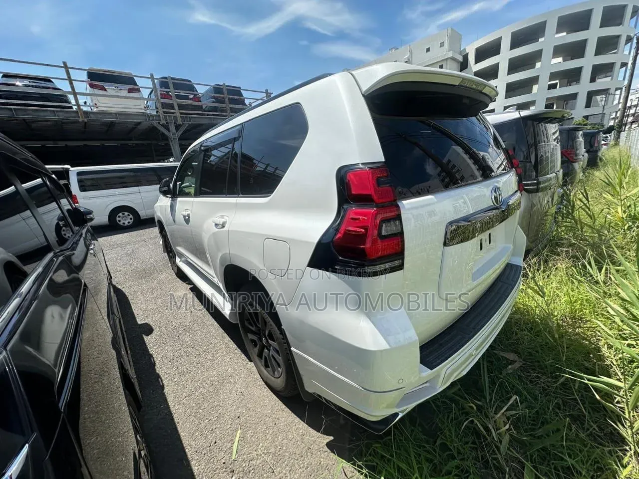 Toyota Land Cruiser Prado 2.7 2022 Pearl
