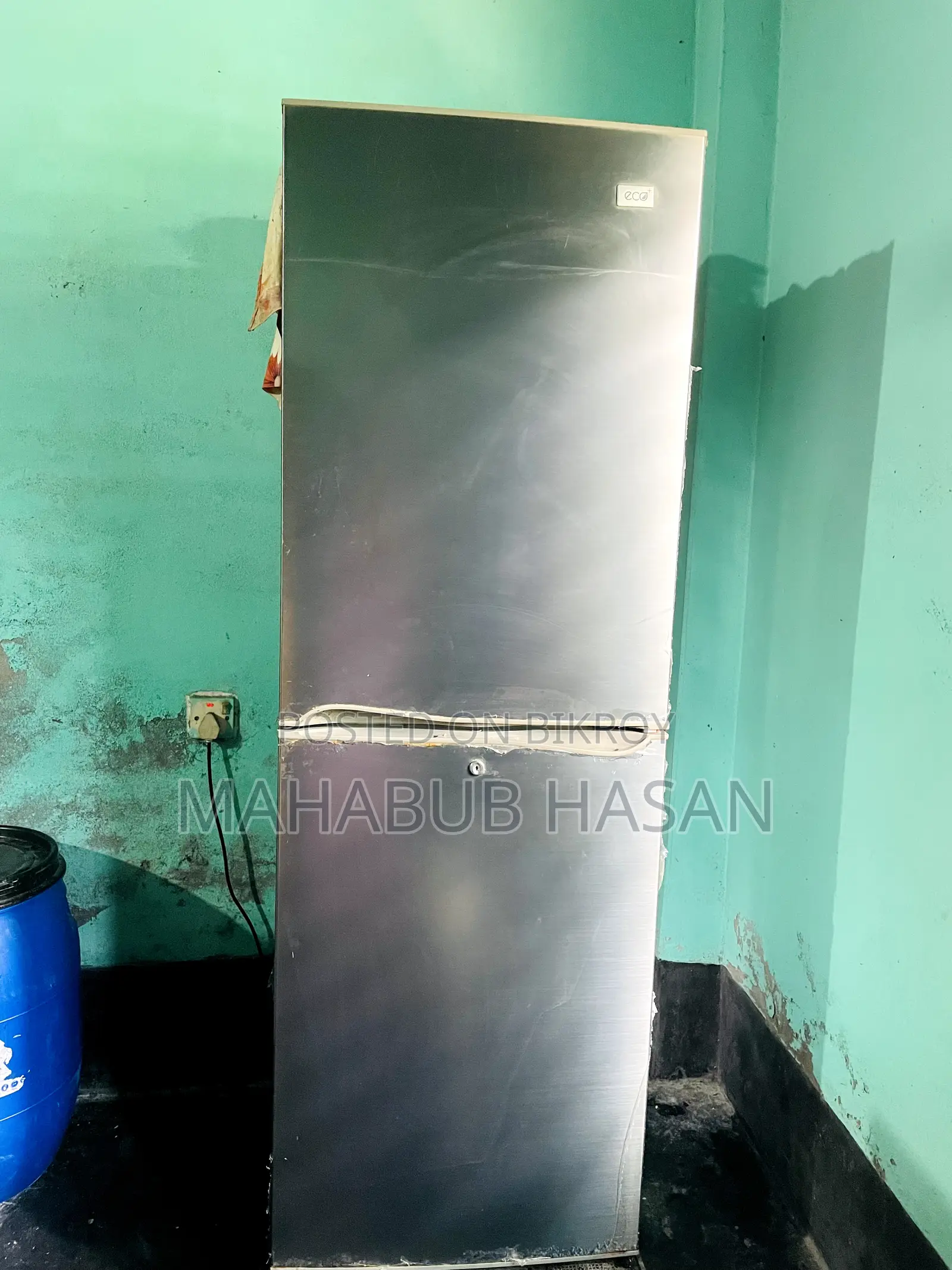 খুলনায় বিক্রির জন্য ফ্রিজ