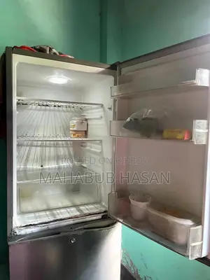খুলনায় বিক্রির জন্য ফ্রিজ