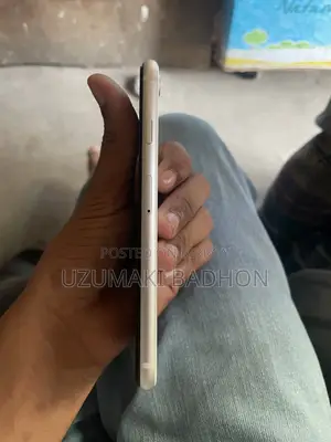 নিউ অ্যাপল আইফোন এসই (২০২০) ৬৪ জিবি হোয়াইট