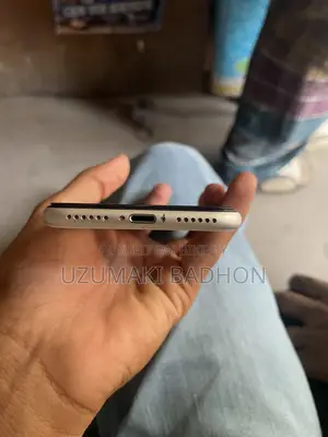 নিউ অ্যাপল আইফোন এসই (২০২০) ৬৪ জিবি হোয়াইট