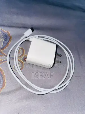অ্যাপল ২০ওয়াট চার্জার ও টাইপ সি ক্যাবল