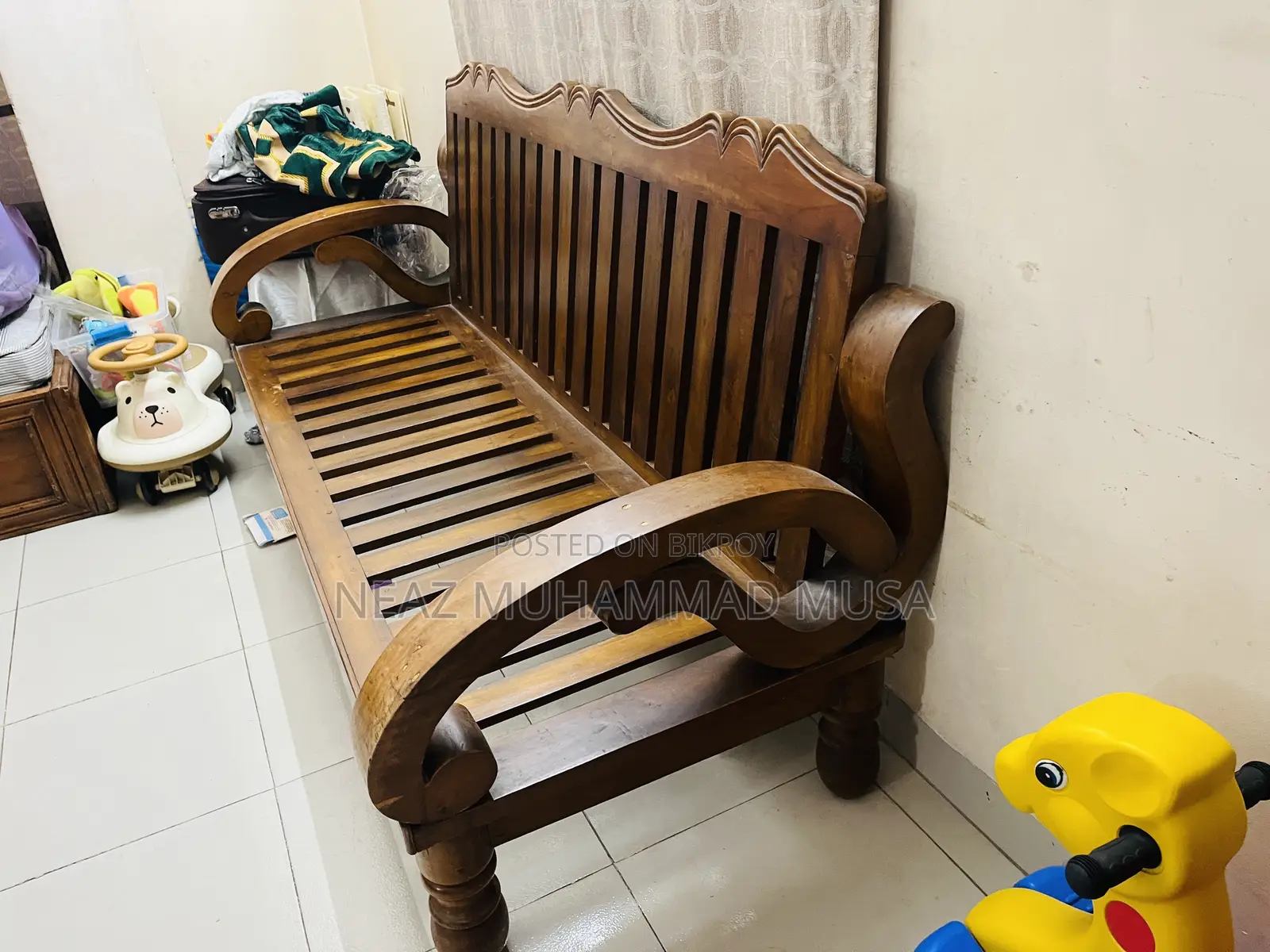 সেগুন কাঠের সোফা