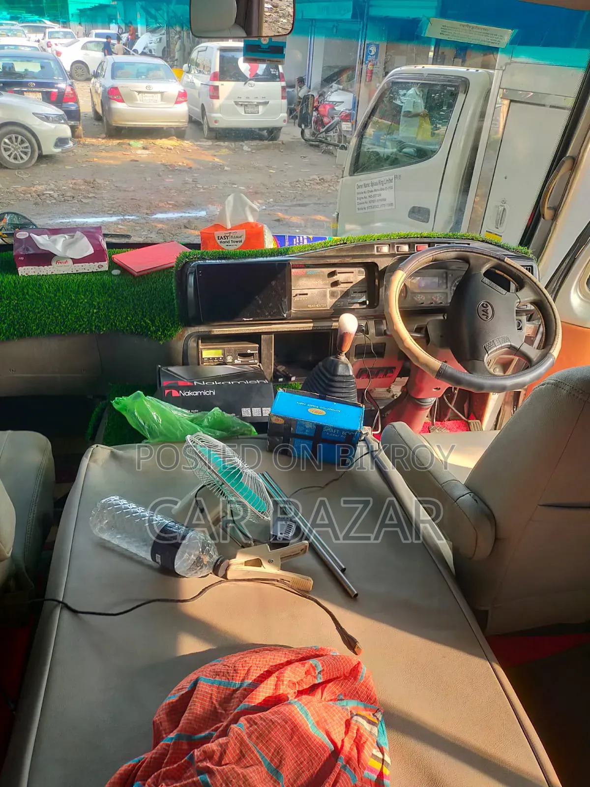 টয়োটা কোস্টার ২০১৮ গোল্ড