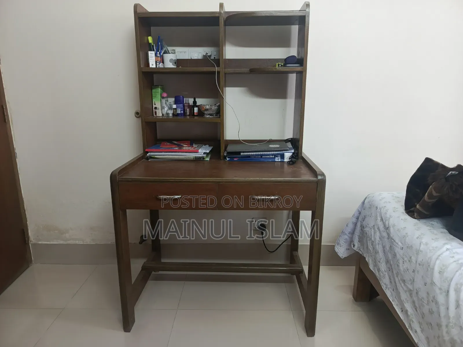 Reading Table