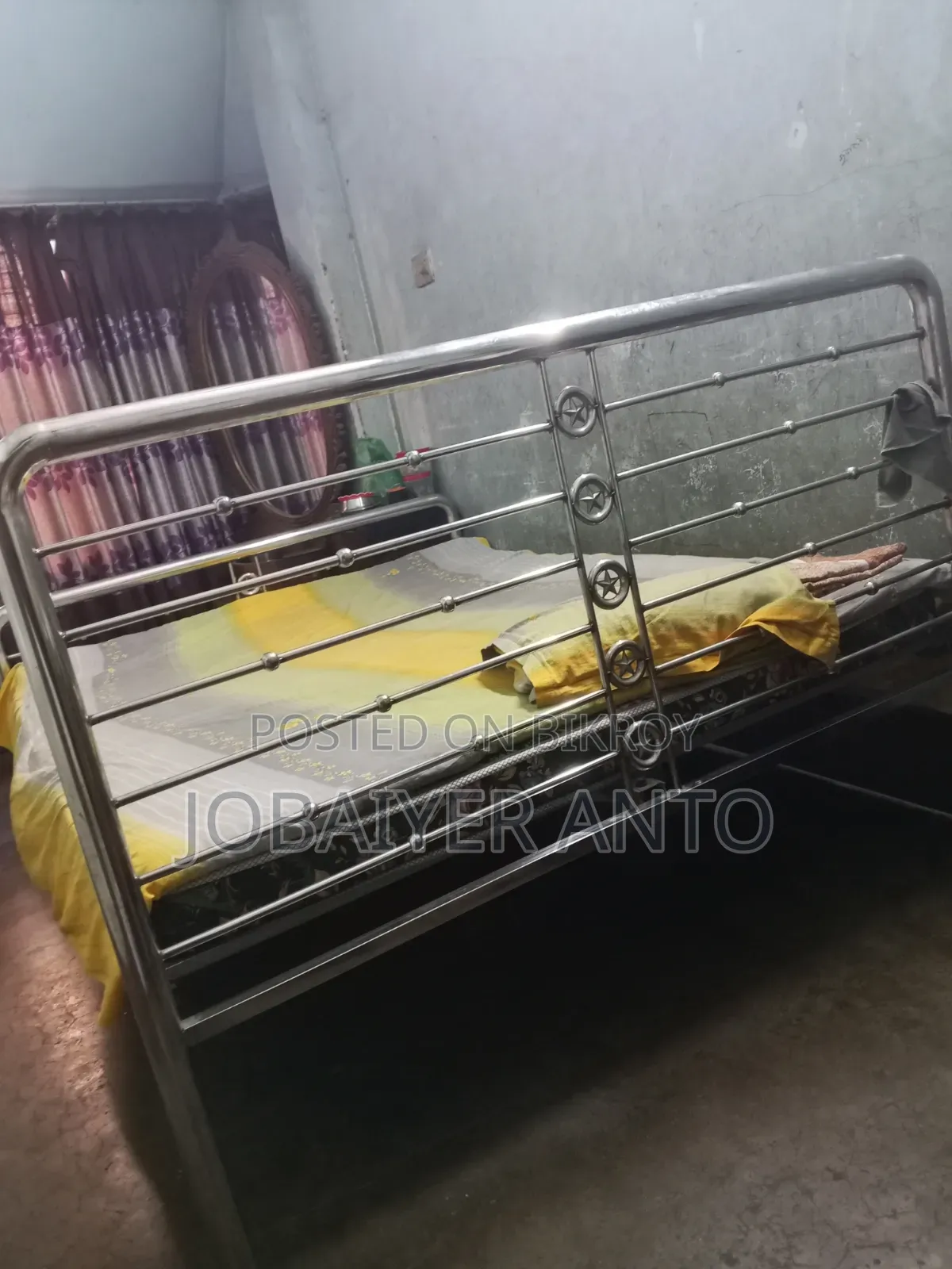 বাসায় ব্যবহৃত Ss ডাবল খাট বিক্রি করা হবে।খাটের ধরন: Ss ডাবল খাট