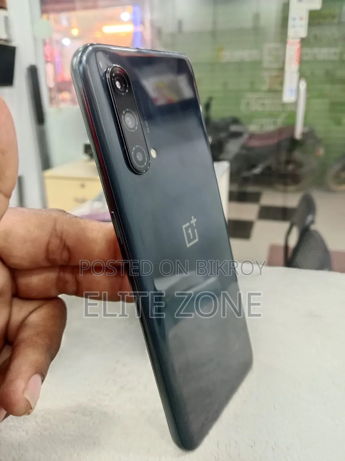 ওয়ানপ্লাস নর্ড সিই ৫জি ১২৮ জিবি কালো