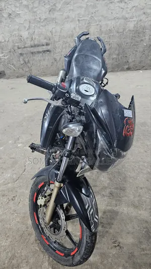 TVS Apache RTR 160 2V 2021 Black