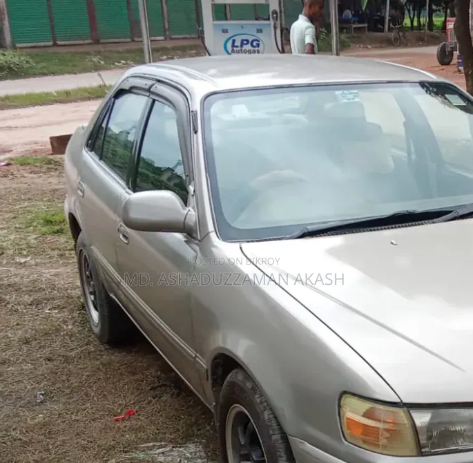 টয়োটা করোল্লা অটোমেটিক ১৯৯৫ বেগুনি