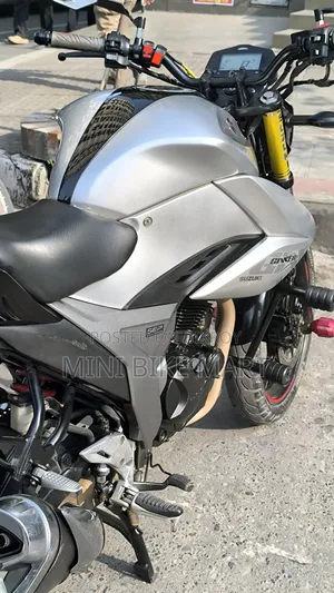 Suzuki Gixxer 2022 Silver