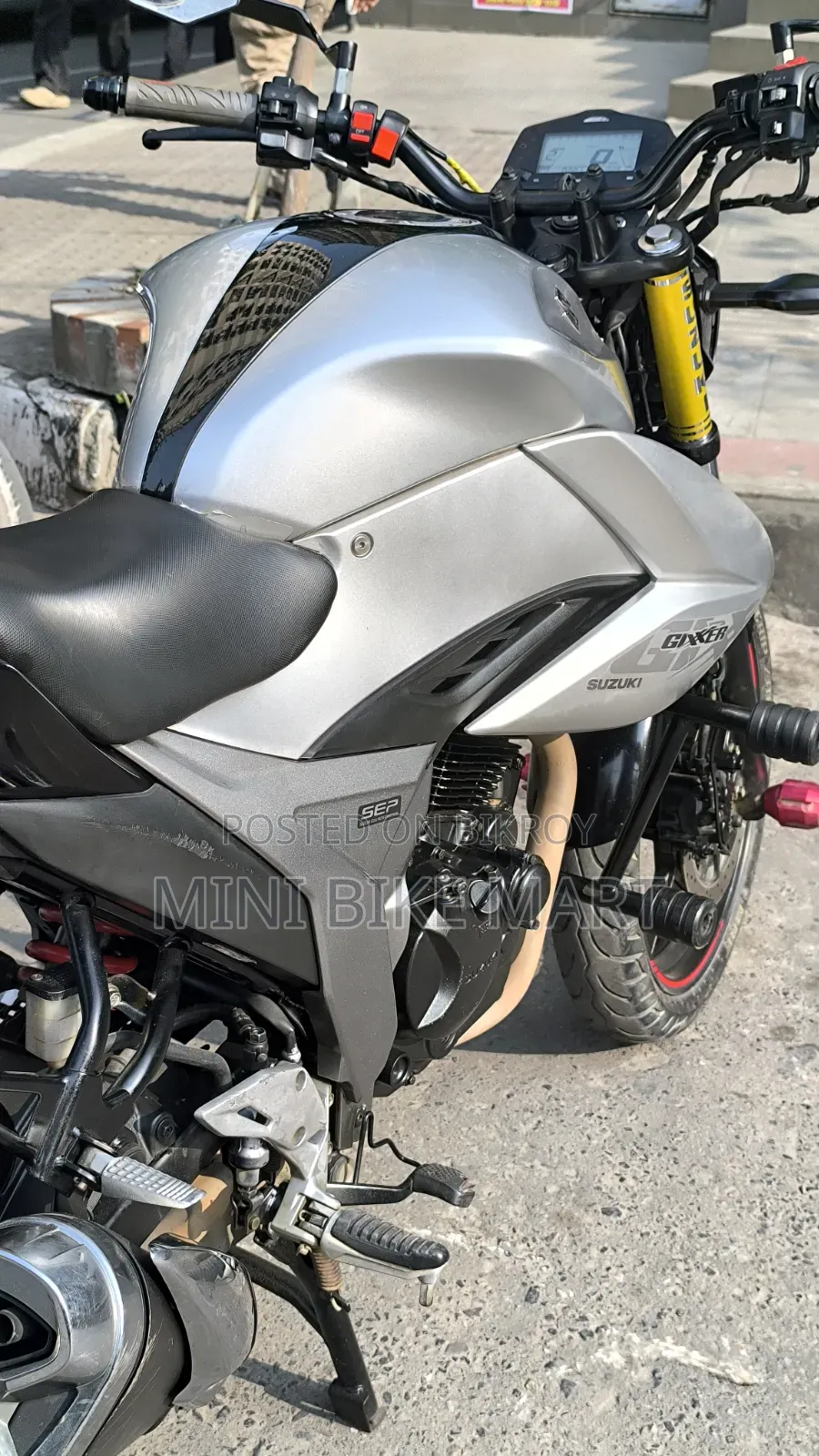 Suzuki Gixxer 2022 Silver