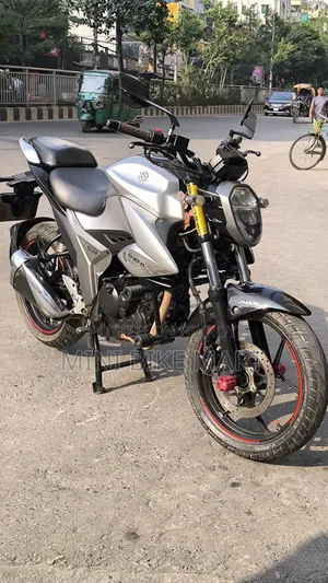Suzuki Gixxer 2022 Silver