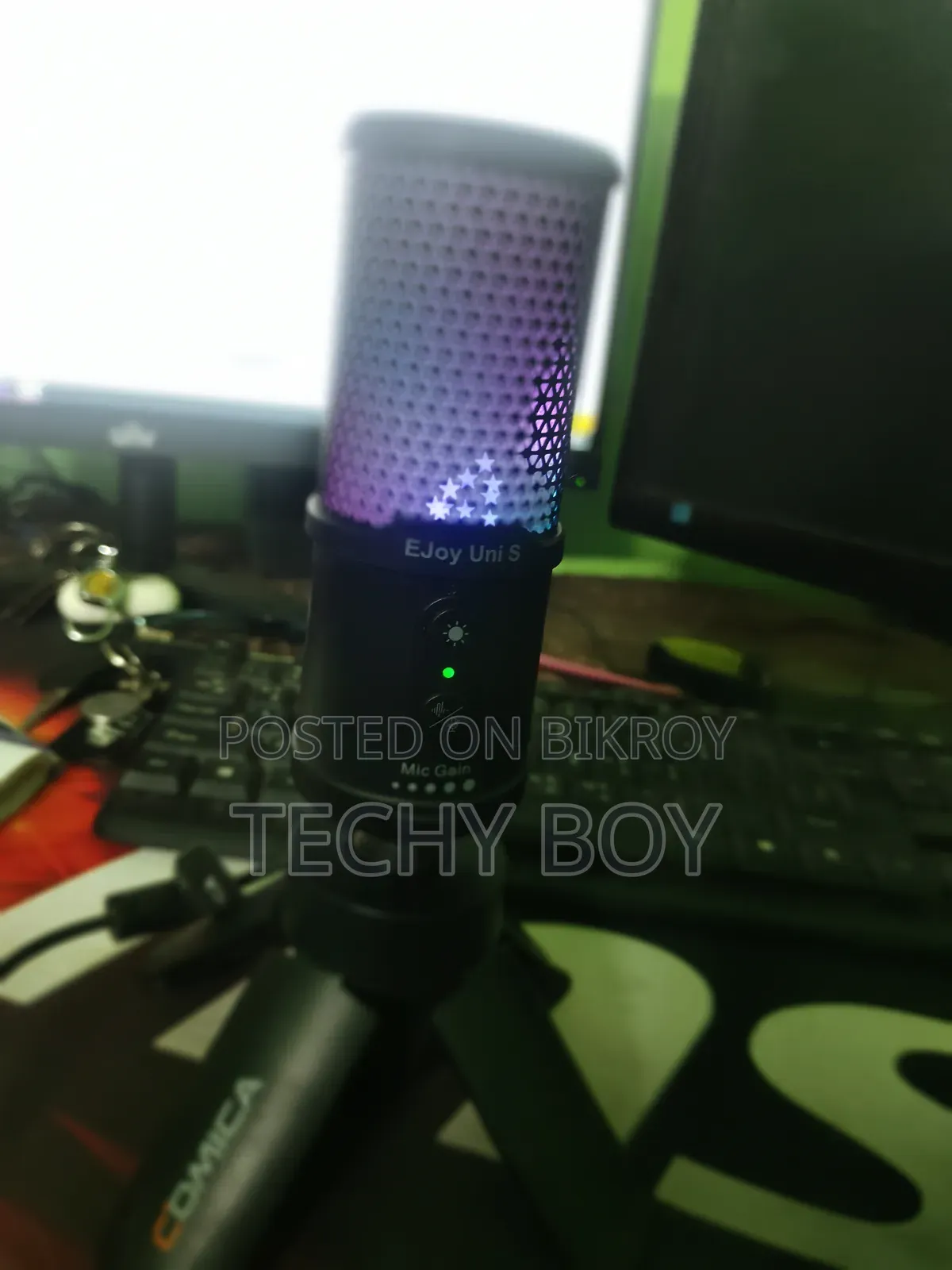 কমিকা এনজয় ইউনি এস