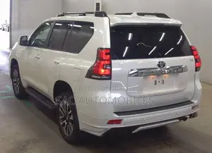 New Toyota Land Cruiser Prado 2.7 2022 Pearl