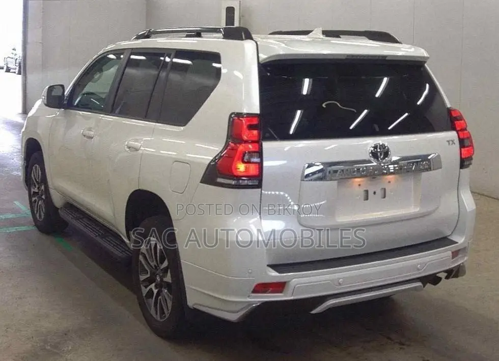 New Toyota Land Cruiser Prado 2.7 2022 Pearl