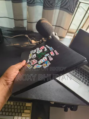 ল্যাপটপ 8GB Intel Core i3 SSD 512GB