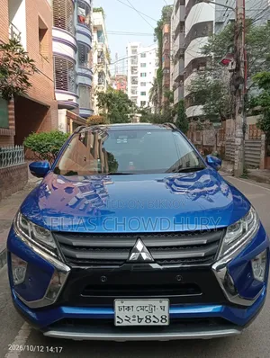 মিতসুবিশি এক্লিপস ক্রস ২০১৮ নীল