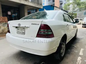 Toyota Corolla 2004 White