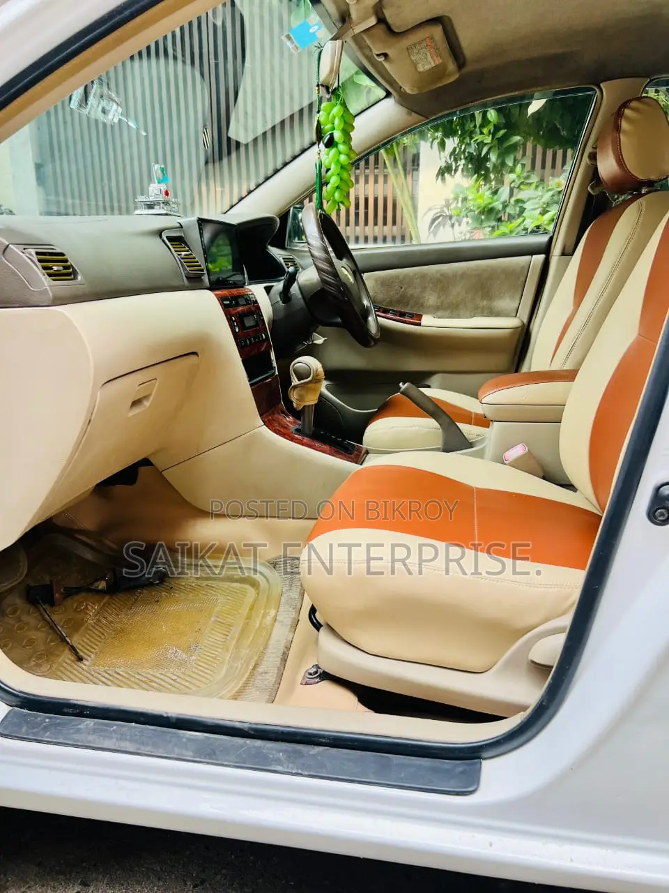 Toyota Corolla 2004 White