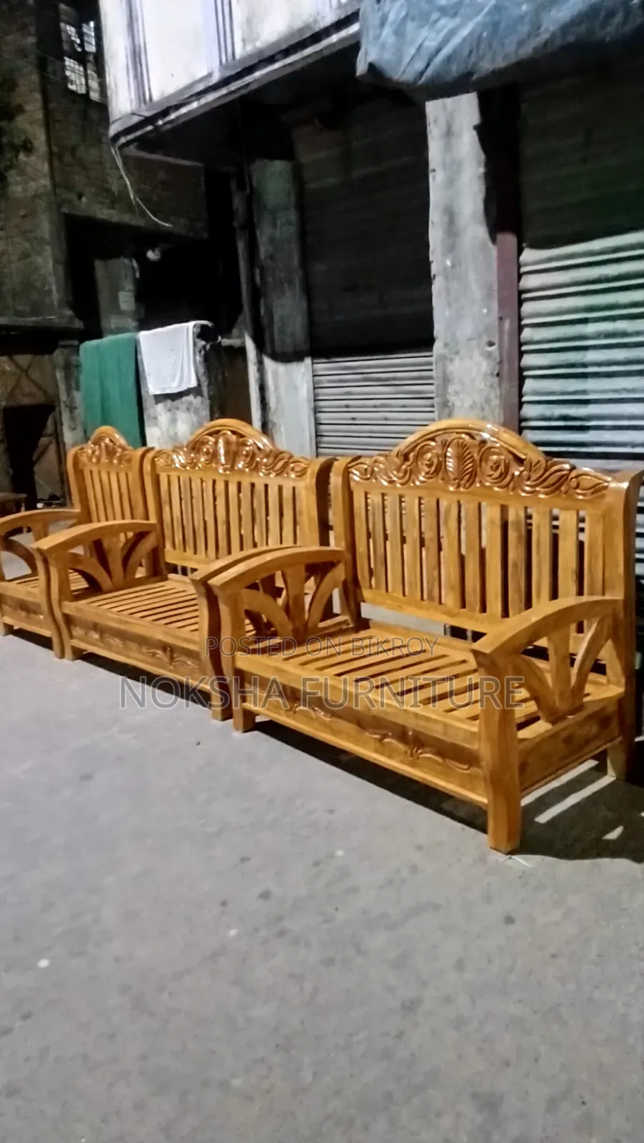 Sofa set made of 100% acacia wood will be sold
