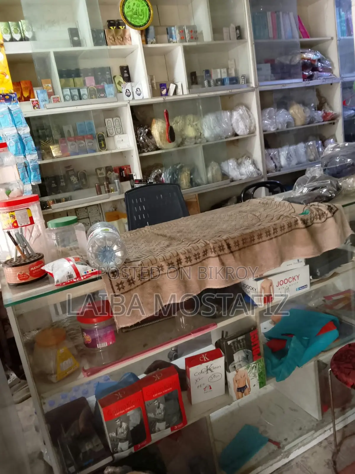 Glass Display Shelves and Storage Racks used for shops or businesses