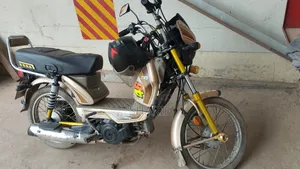 TVS XL 100 Comfort 2021 Beige