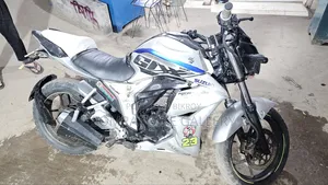 Suzuki Gixxer 2021 White