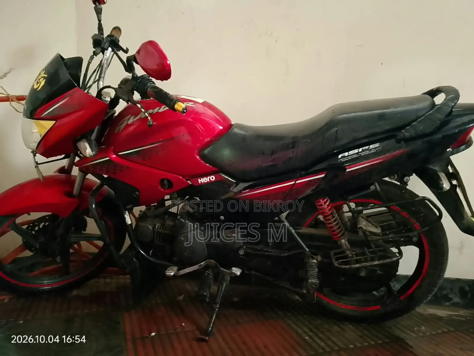 হিরো গ্ল্যামার ২০১৮ রেড